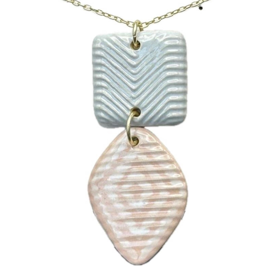 Merry Dove Necklace